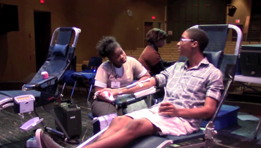 Video%3A+Students+Donate+To+Blood+Drive