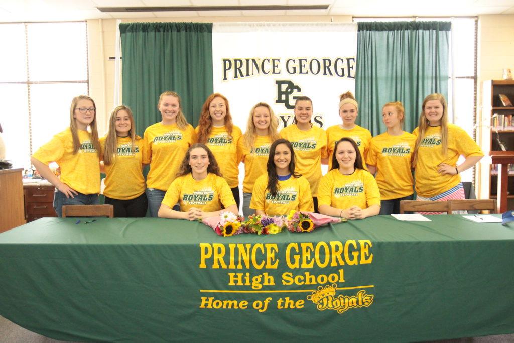 2018+graduates+Alyssa+Swords%2C+Caitlin+Abernethy%2C+and+Isabella+Bennett+signed+to+play+softball+in+college.